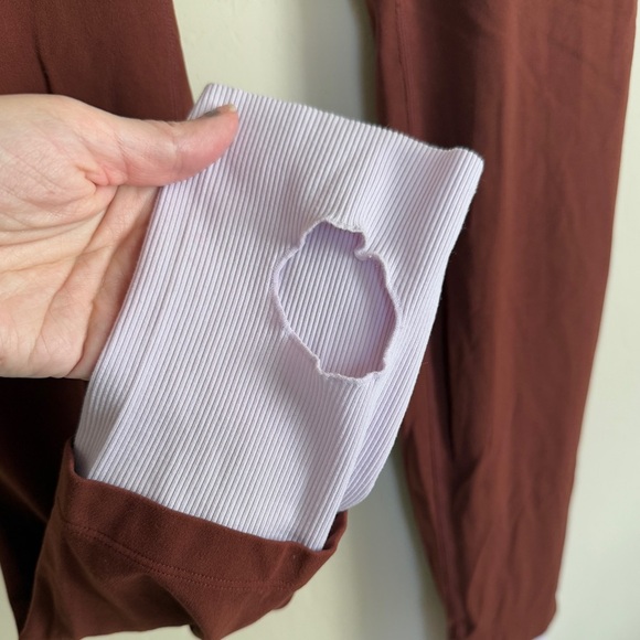 Nike Women’s High Rise Chocolate Brown Luxe Yoga Leggings Colorblock in Size XXL - Picture 4 of 13